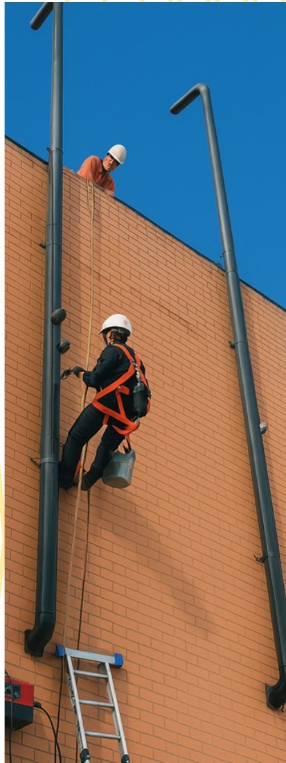 Instalación de ductos de escape en altura